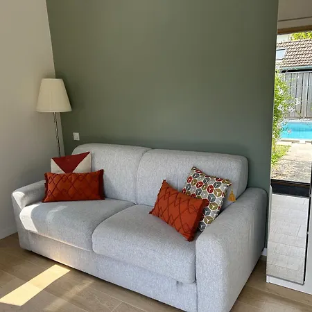 Vue Piscine Au Calme Pres Des Vignes Lejlighed Pessac