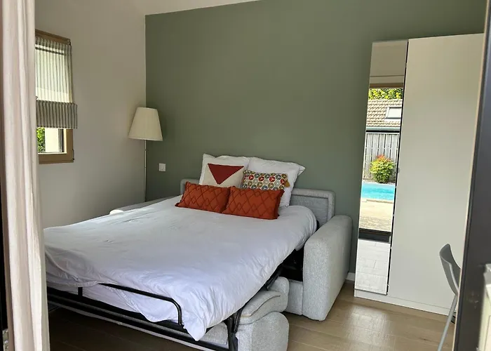 Vue Piscine Au Calme Pres Des Vignes * Pessac